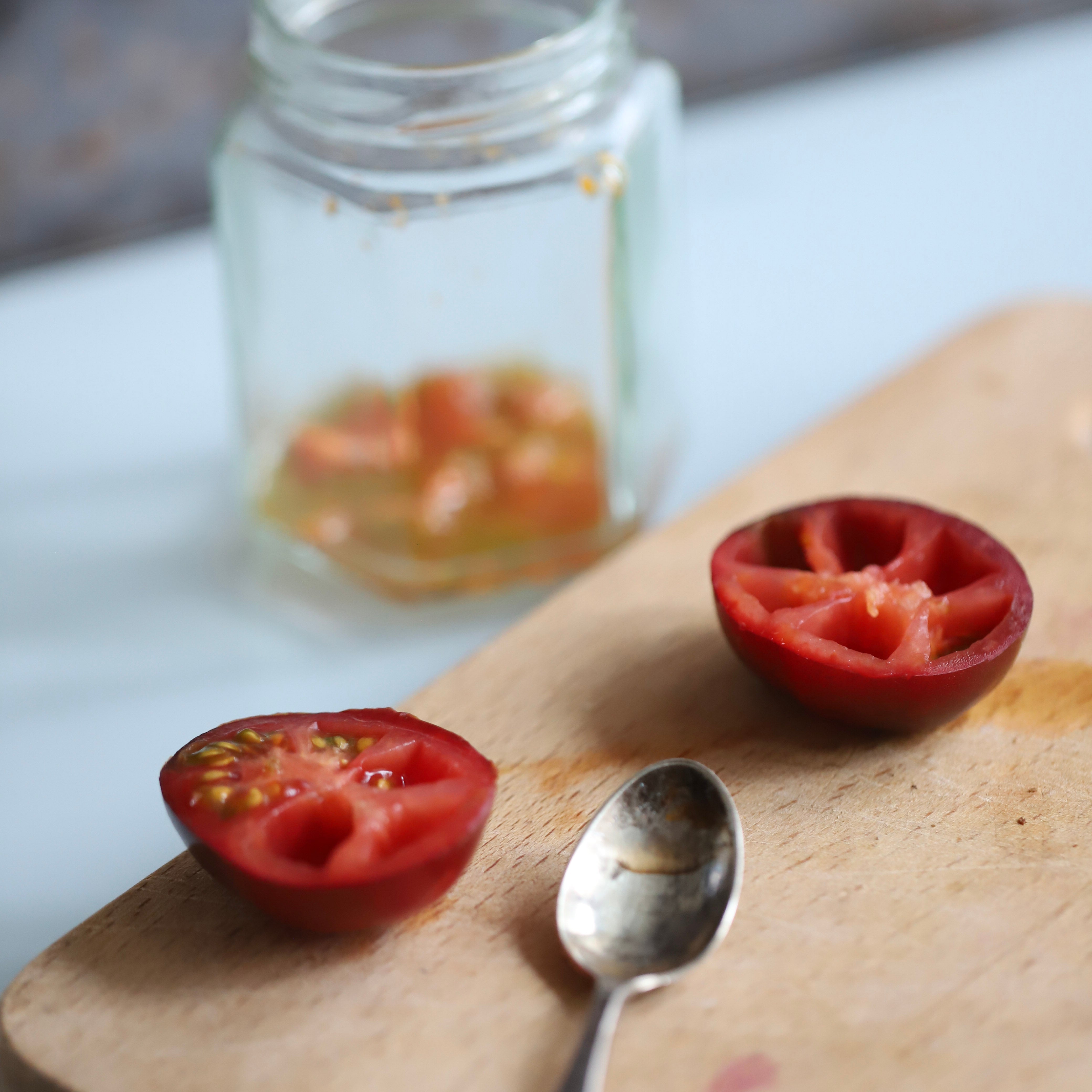 Ta frø av egne tomater!